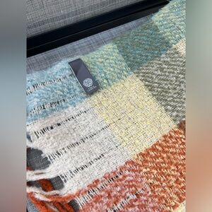 Vince camuto big scarf